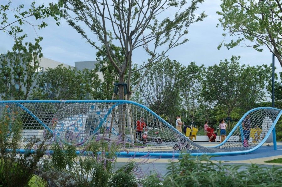 小区户外游乐设备选购指南-2025年最新安全标准与设计理念 小区户外游乐设备选购指南-2025年最新安全标准与设计理念