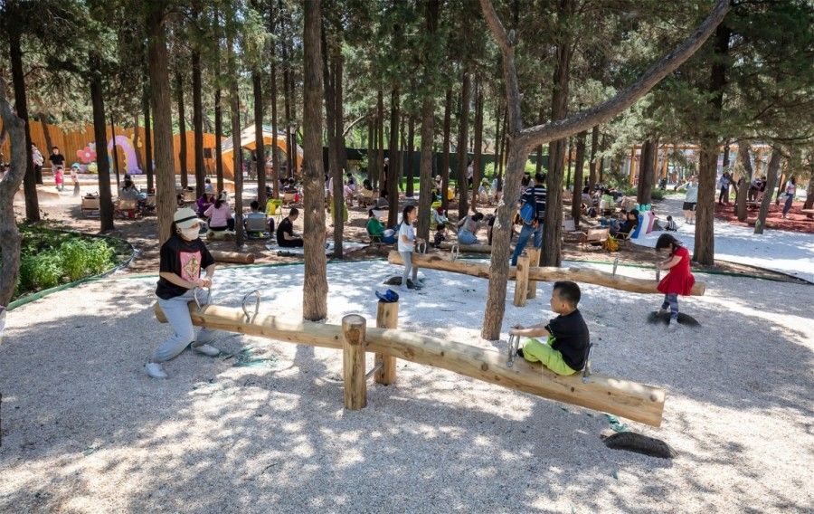 专业塑料滑梯定制 - 为儿童打造安全环保的游乐空间 专业塑料滑梯定制 - 为儿童打造安全环保的游乐空间