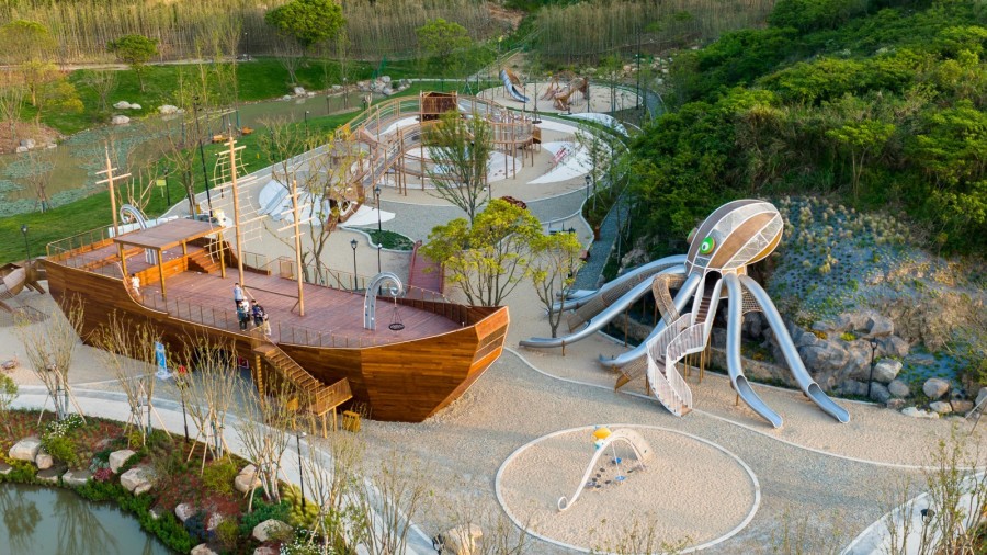 高品质户外不锈钢滑梯 - 安全耐用的儿童游乐设备首选 高品质户外不锈钢滑梯 - 安全耐用的儿童游乐设备首选